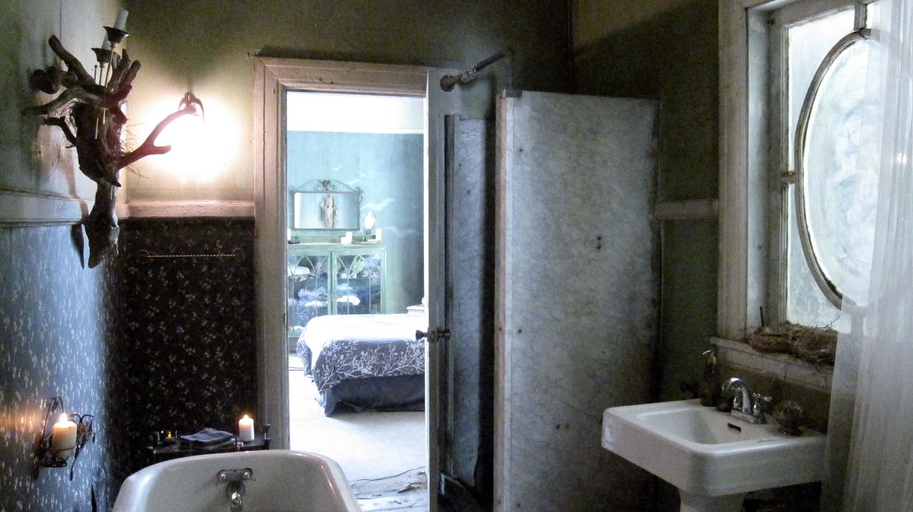 BATHROOM ...location dress